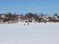 FIN2017-45  Pabbi and Mikael on the other side of the lake : Flytja, Finnland vor 2018