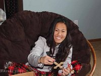 USA2017-16  Jade choosing decorations : Flytja, US2017